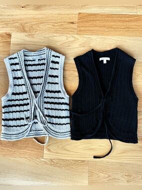 NWOT Banana Republic V-Neck Cotton Knit Vest Set of 2 | Black and Stripe